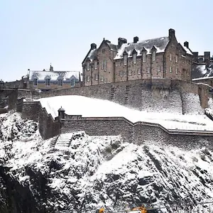 https://executive-open-plan-apartment-leith.edinburghhotelsuk.org